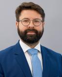 Portraitfoto von Fabian Herrmann - Referatsleiter Milch beim DBV