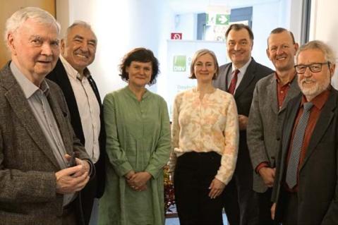 Ausstellung „20 Jahre Roggenfeld“