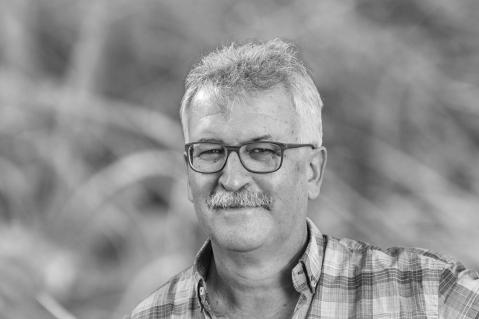 Portraitfoto von Prof. Dr. Josef Settele