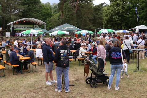 Festwiese bei der AG Tucheim